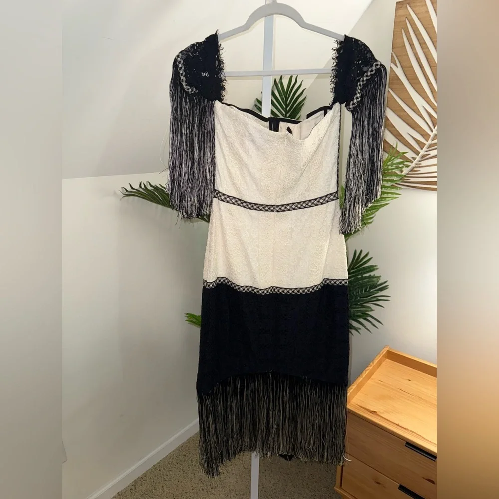 Alexis Antoinette Embroidered Fringed‎ Midi Dress Black/White Small